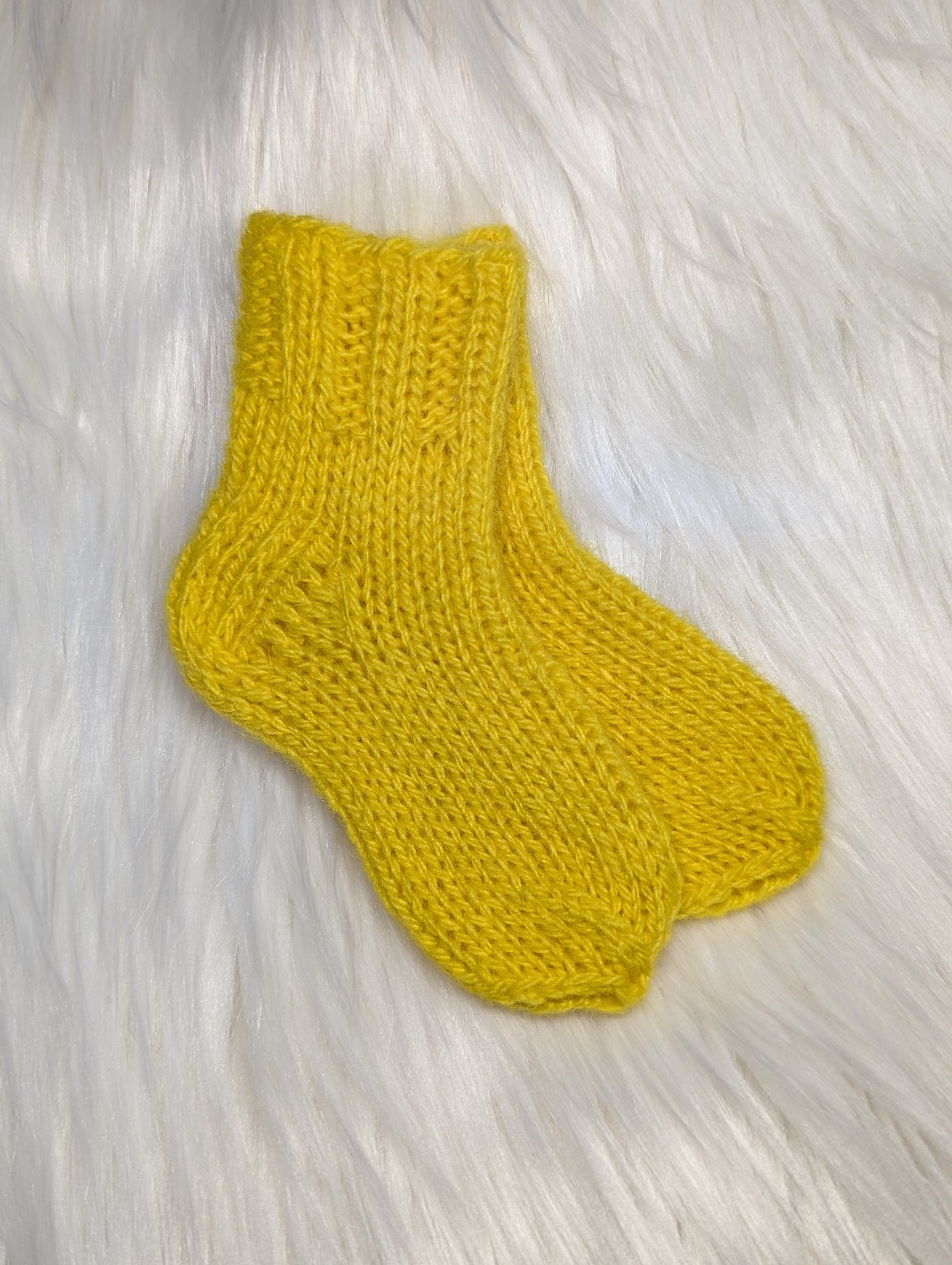 Wooly socks for newborn