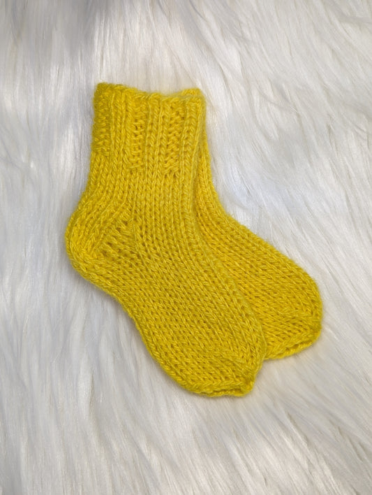 Wooly socks for newborn